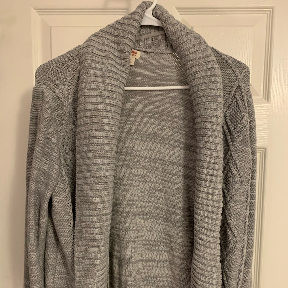 Cardigan sweater